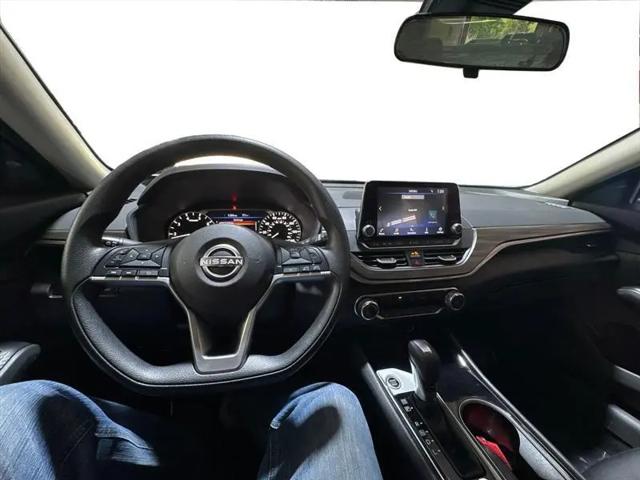 2024 Nissan Altima SV FWD