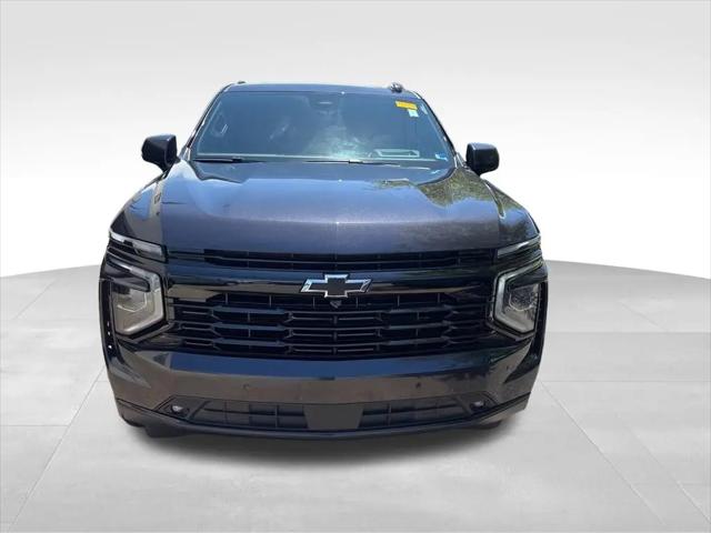 2025 Chevrolet Suburban 4WD RST