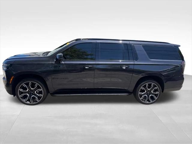 2025 Chevrolet Suburban 4WD RST
