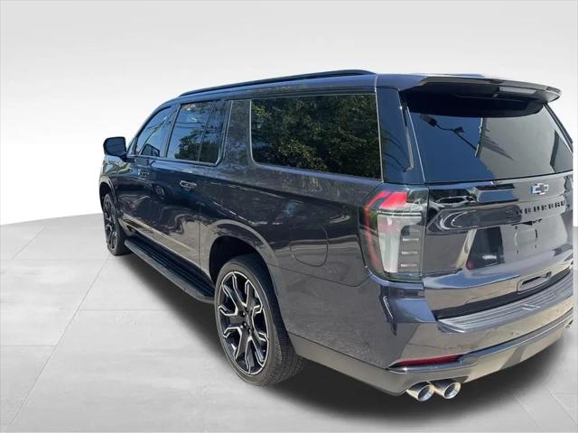 2025 Chevrolet Suburban 4WD RST