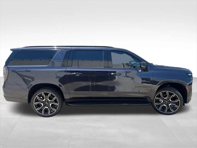 2025 Chevrolet Suburban 4WD RST