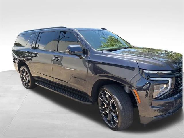 2025 Chevrolet Suburban 4WD RST