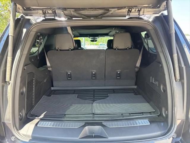 2025 Chevrolet Suburban 4WD RST
