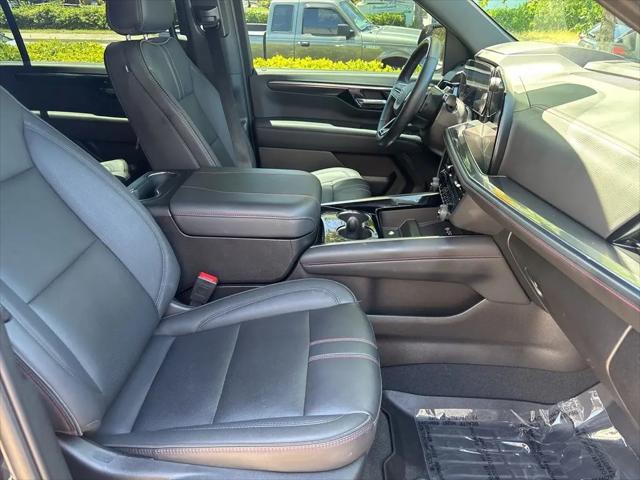 2025 Chevrolet Suburban 4WD RST
