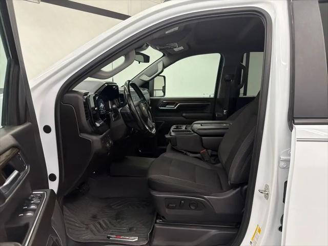 2024 Chevrolet Silverado 2500HD 4WD Crew Cab Standard Bed LT