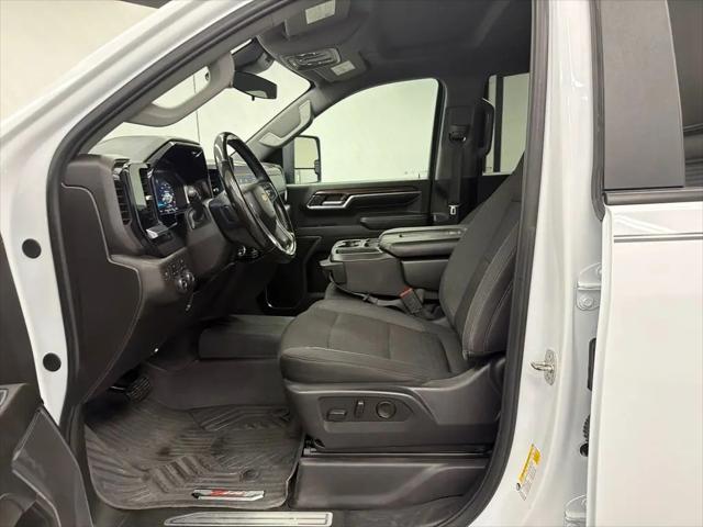 2024 Chevrolet Silverado 2500HD 4WD Crew Cab Standard Bed LT