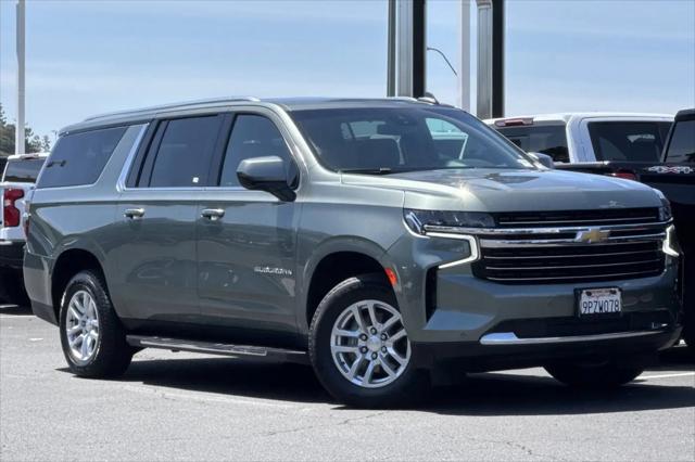 2023 Chevrolet Suburban 4WD LT