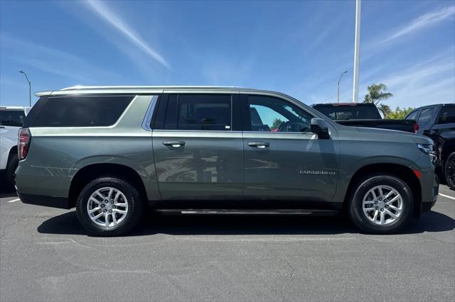 2023 Chevrolet Suburban 4WD LT