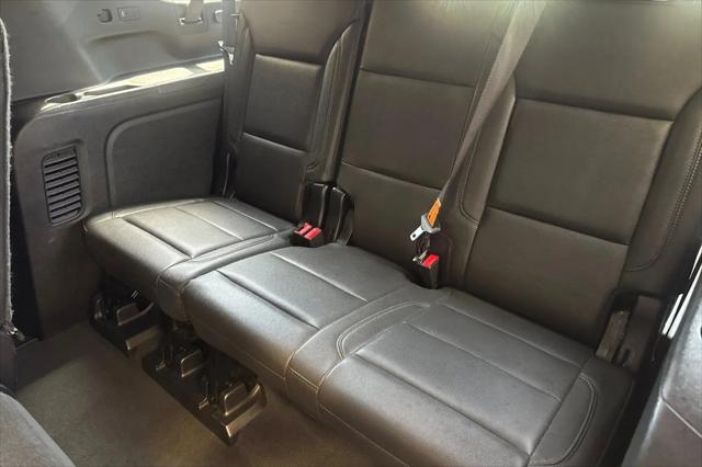 2023 Chevrolet Suburban 4WD LT