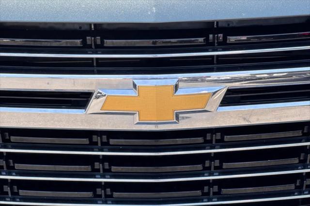 2023 Chevrolet Suburban 4WD LT