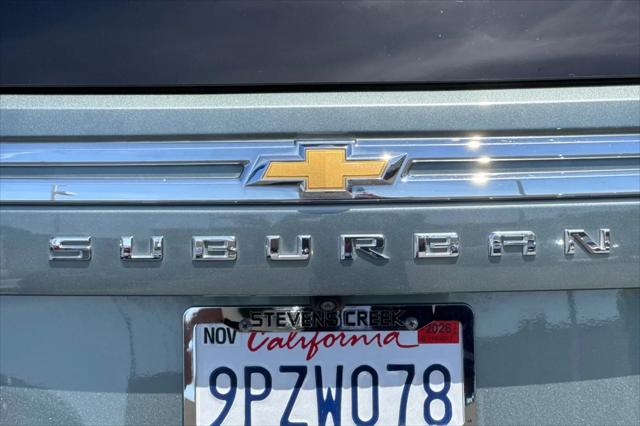 2023 Chevrolet Suburban 4WD LT