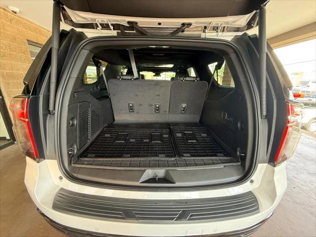 2024 Chevrolet Suburban 4WD RST