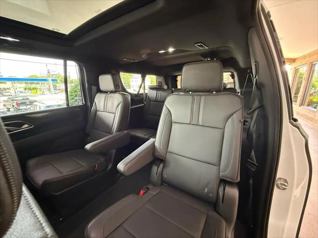 2024 Chevrolet Suburban 4WD RST