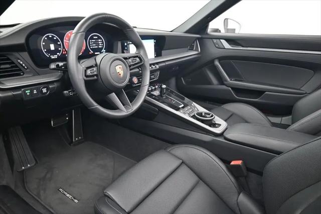 2025 Porsche 911 Carrera Cabriolet