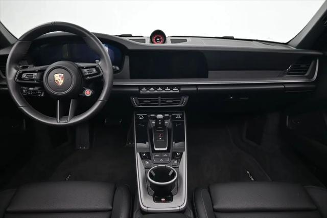 2025 Porsche 911 Carrera Cabriolet