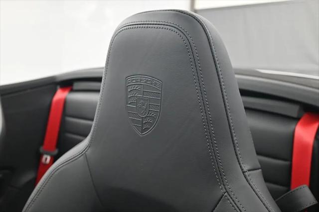 2025 Porsche 911 Carrera Cabriolet