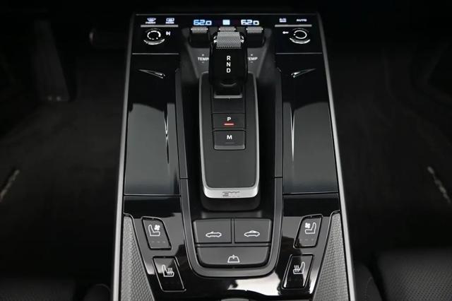 2025 Porsche 911 Carrera Cabriolet