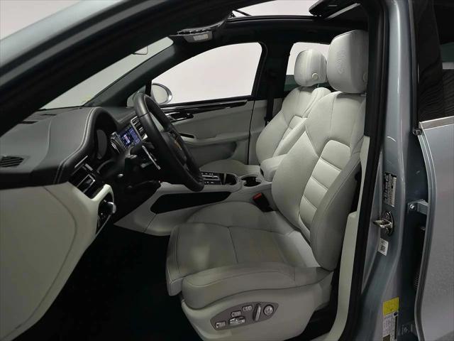 2025 Porsche Macan S
