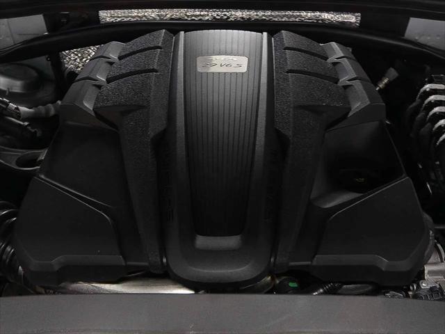 2025 Porsche Macan S