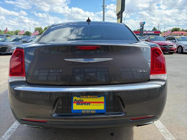 2018 Chrysler 300 Touring