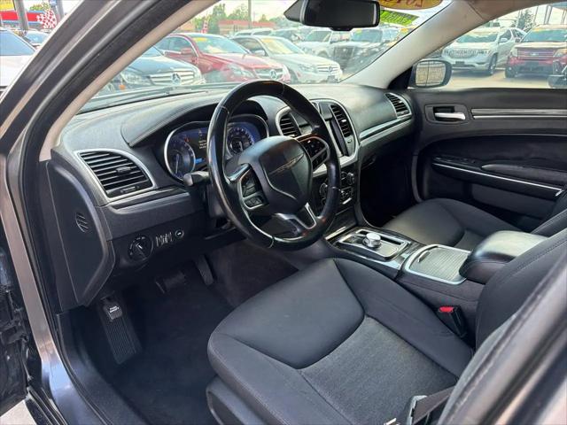 2018 Chrysler 300 Touring