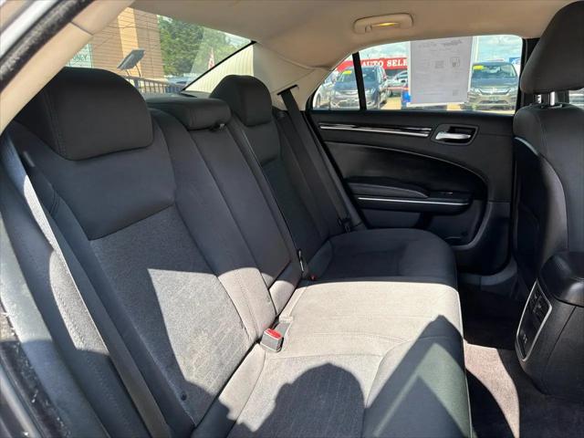 2018 Chrysler 300 Touring