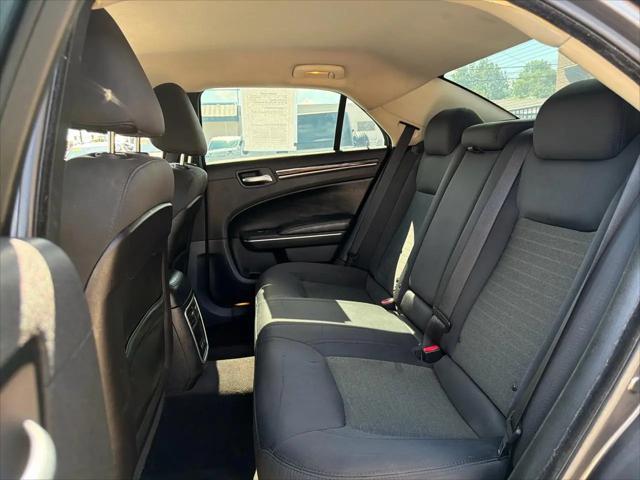 2018 Chrysler 300 Touring