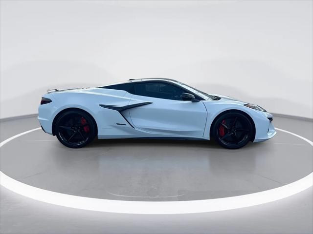 2025 Chevrolet Corvette E-Ray RWD Convertible 2LZ
