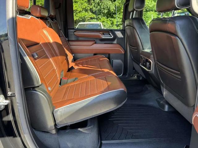 2025 GMC Sierra 3500HD 4WD Crew Cab Long Bed Denali Ultimate