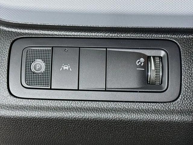 2027 Chevrolet Bolt LT FWD