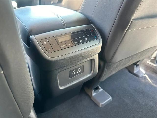 2022 Nissan Pathfinder SV 4WD