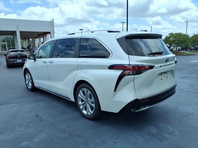 2022 Toyota Sienna Platinum