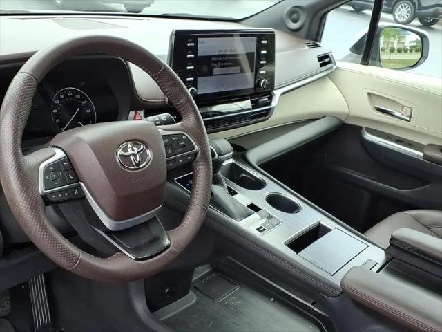 2022 Toyota Sienna Platinum