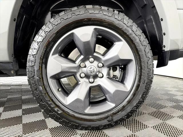 2020 Ram 1500 Big Horn Crew Cab 4x4 5'7" Box