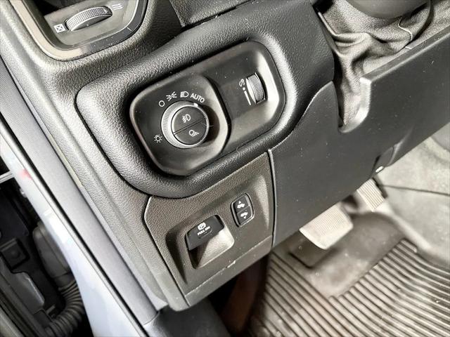 2020 Ram 1500 Big Horn Crew Cab 4x4 5'7" Box