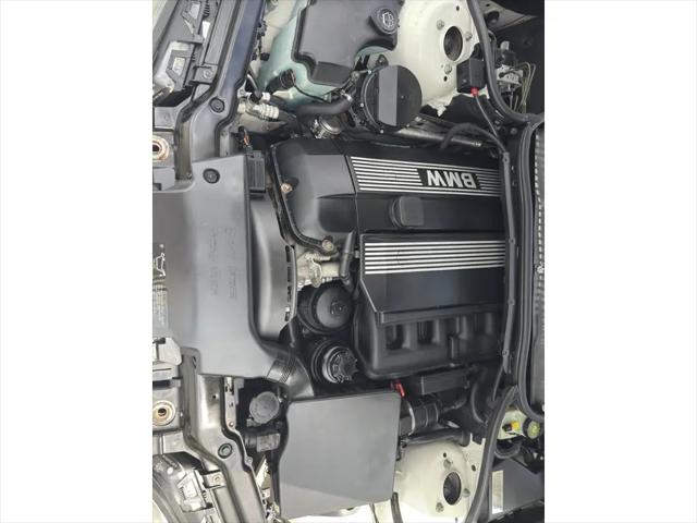2003 BMW 325xi 325xi