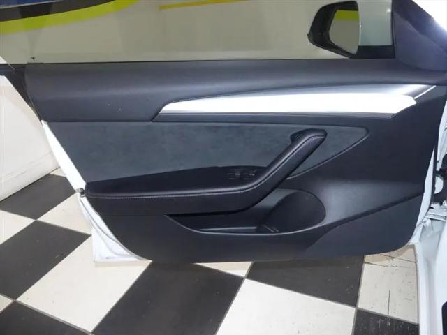 2022 Tesla Model 3 Rear-Wheel Drive