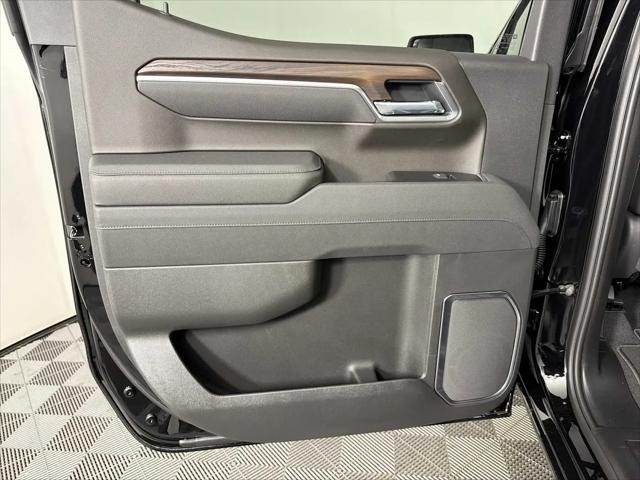 2026 GMC Sierra 1500 Crew Cab, Short Bed, SLT, 4WD