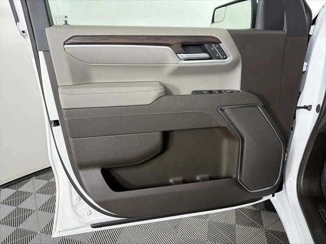 2026 GMC Sierra 1500 Crew Cab, Short Bed, SLT, 4WD