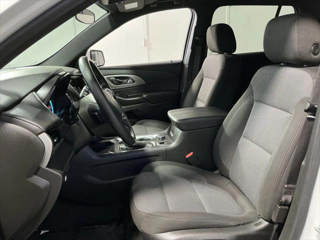 2023 Chevrolet Traverse AWD LT Cloth