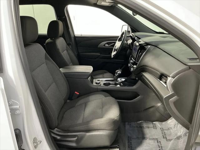 2023 Chevrolet Traverse AWD LT Cloth