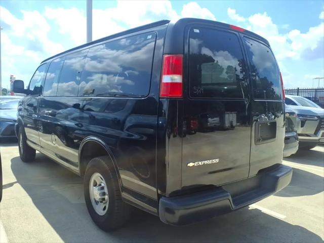 2020 Chevrolet Express Passenger RWD 2500 Regular Wheelbase LS