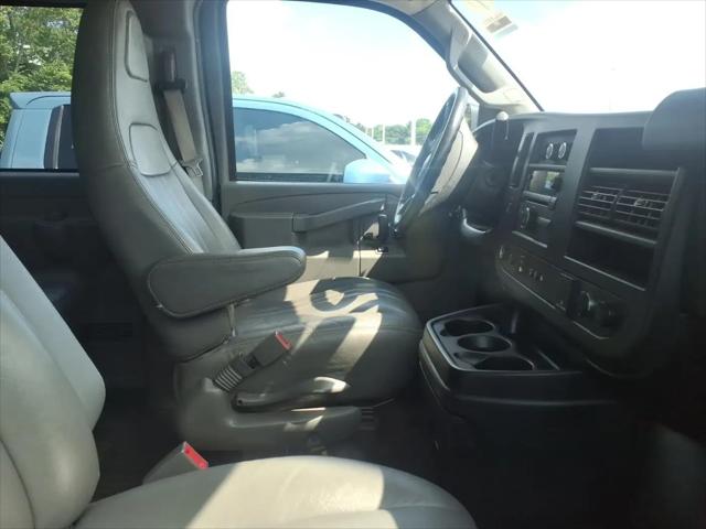 2020 Chevrolet Express Passenger RWD 2500 Regular Wheelbase LS