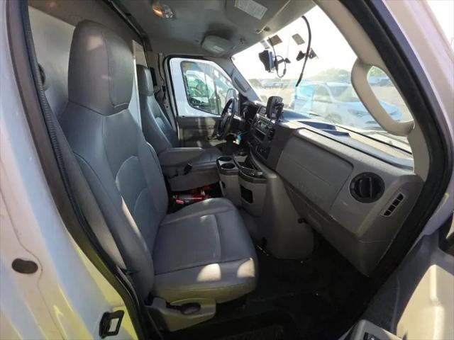 2023 Ford E-350 Cutaway Base