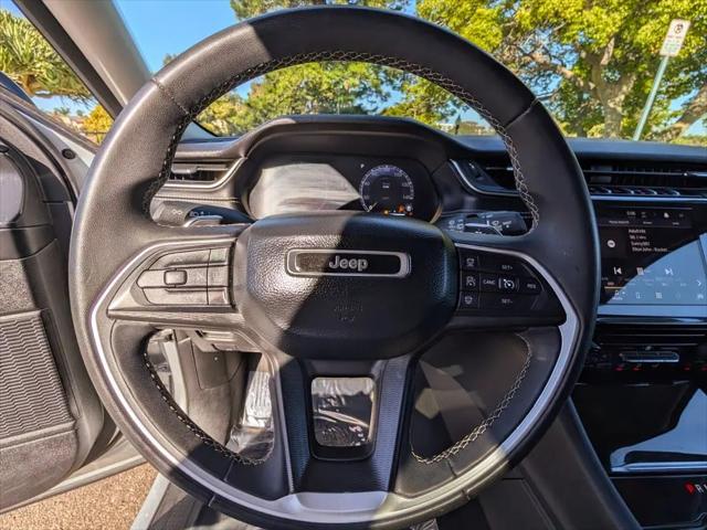 2023 Jeep Grand Cherokee L Laredo 4x4