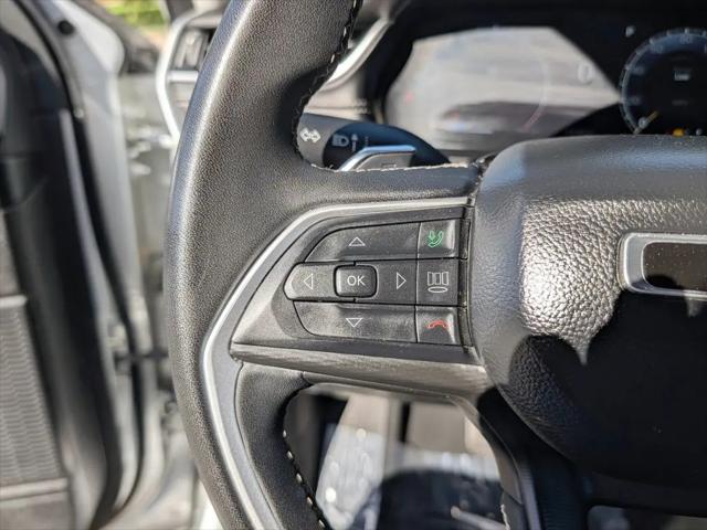 2023 Jeep Grand Cherokee L Laredo 4x4