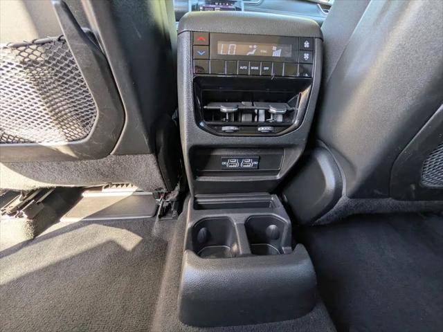 2023 Jeep Grand Cherokee L Laredo 4x4