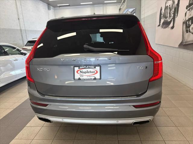 2016 Volvo XC90 T6 Momentum