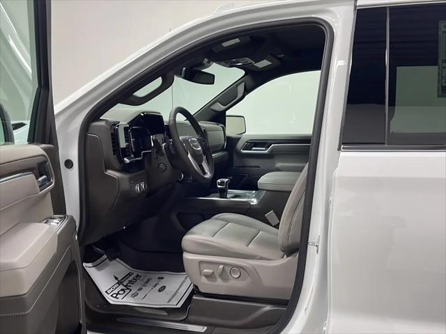 2026 GMC Sierra 1500 Crew Cab, Short Bed, SLT, 4WD