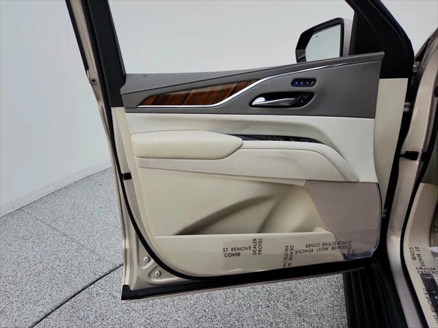 2024 Cadillac Escalade ESV 4WD Premium Luxury Platinum
